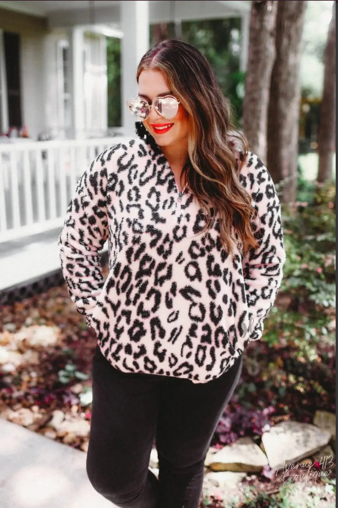 NEW Lynn Pink Leopard Pullover Avenue 413 Boutique