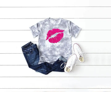 Tie Dye Glitter Lips T-Shirt Avenue 413 Boutique